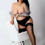 Angela, Blasexpertin und Naturbusen. Bild