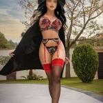 Julia, bildhübsche Frau von 29 Jahren. Bild