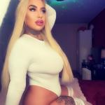 Beatrice mit 75 E Titten. Bild