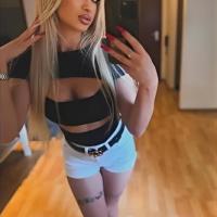 Melany, eine süße Bums-Hummel. Bild