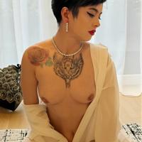 Nicolle 34, ich bin anders als andere. Bild