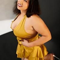 Alina, mit sexy Figur und wunderschönen großen Brüsten. Bild