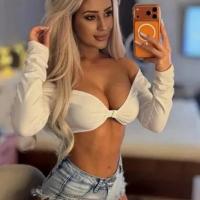 Elisa, kommt aus Slowenien und ist ein scharfes Girl von 22. Bild